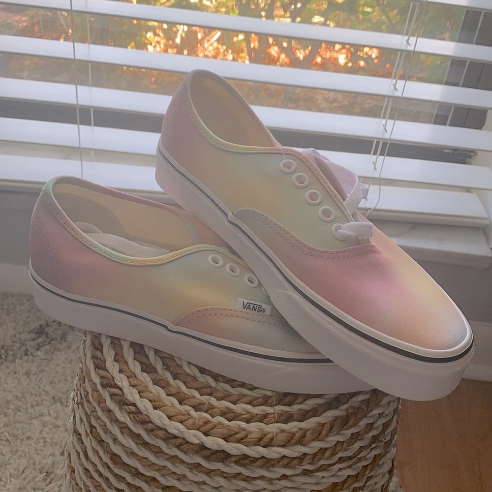 New vans authentic aura shift multi color